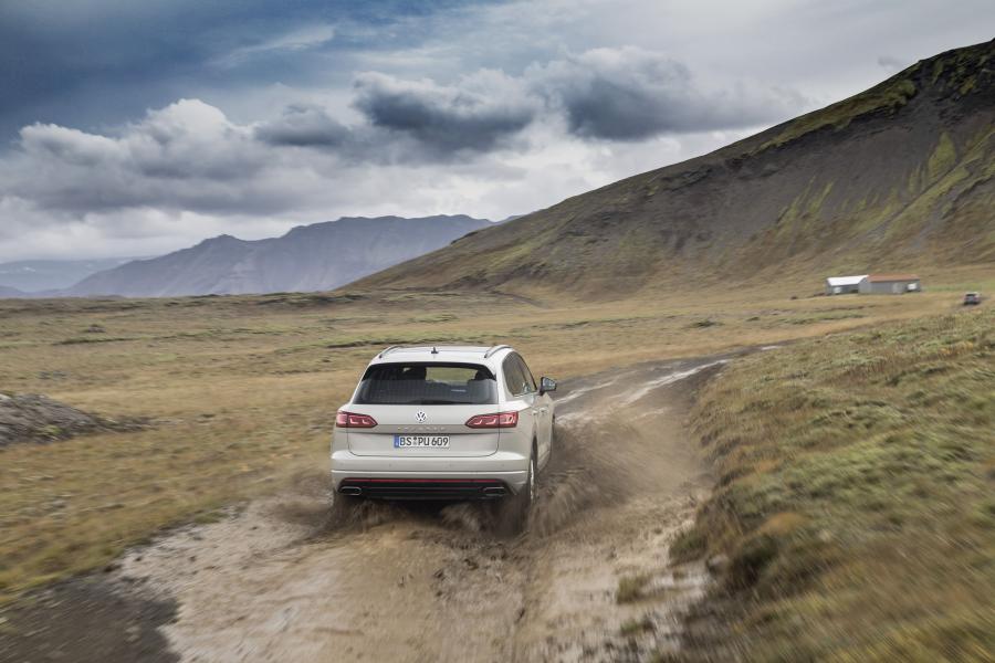  Volkswagen Touareg R-Line One Million 2019 года  (фото 15 из 30)